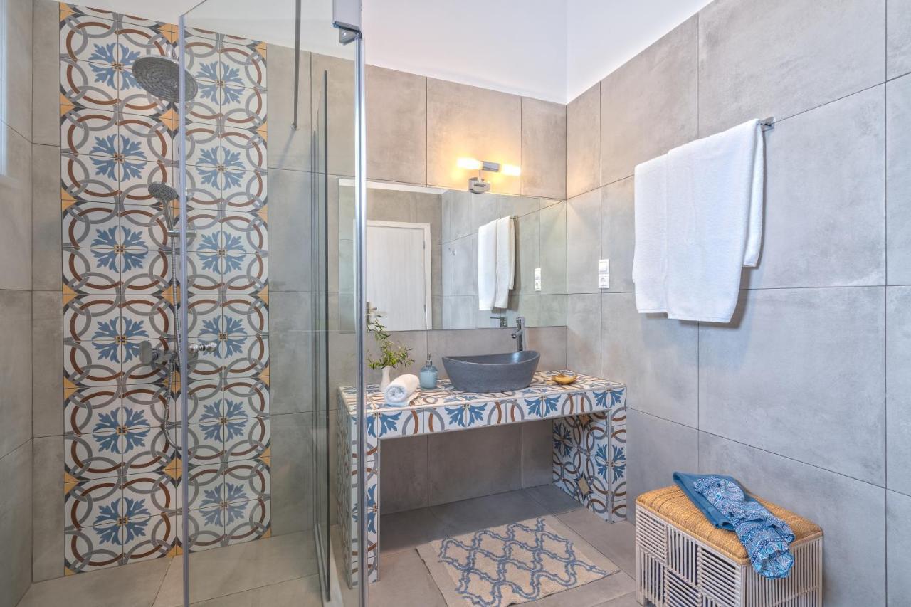 Fantasea Luxury Suite Khora Sfakion Exterior photo